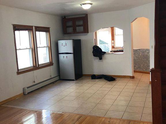 2nd image of 3226 202nd St