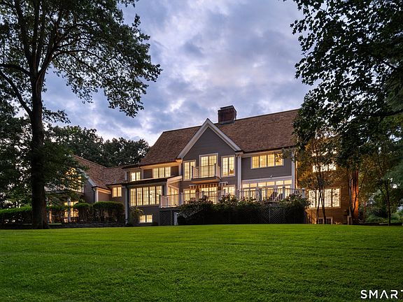 3rd image of 30 Soundview Farm Road