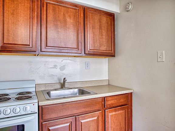 2nd image of 1005 Little Bay Ave APT B1