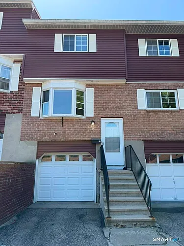 75 Leslie Rd #D Photo 1