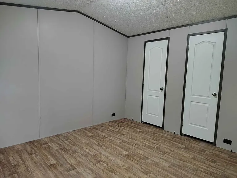 707 W 9th St #1 — Photo 3