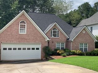 824 Georgian Point Dr, Lawrenceville, GA 30045