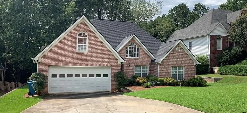 824 Georgian Point Dr photo 1