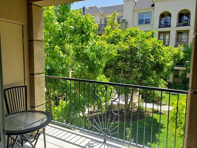 1st image of 3135 Watermarke Pl