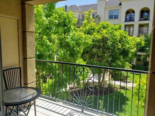 3135 Watermarke Pl, Irvine, CA 92612
