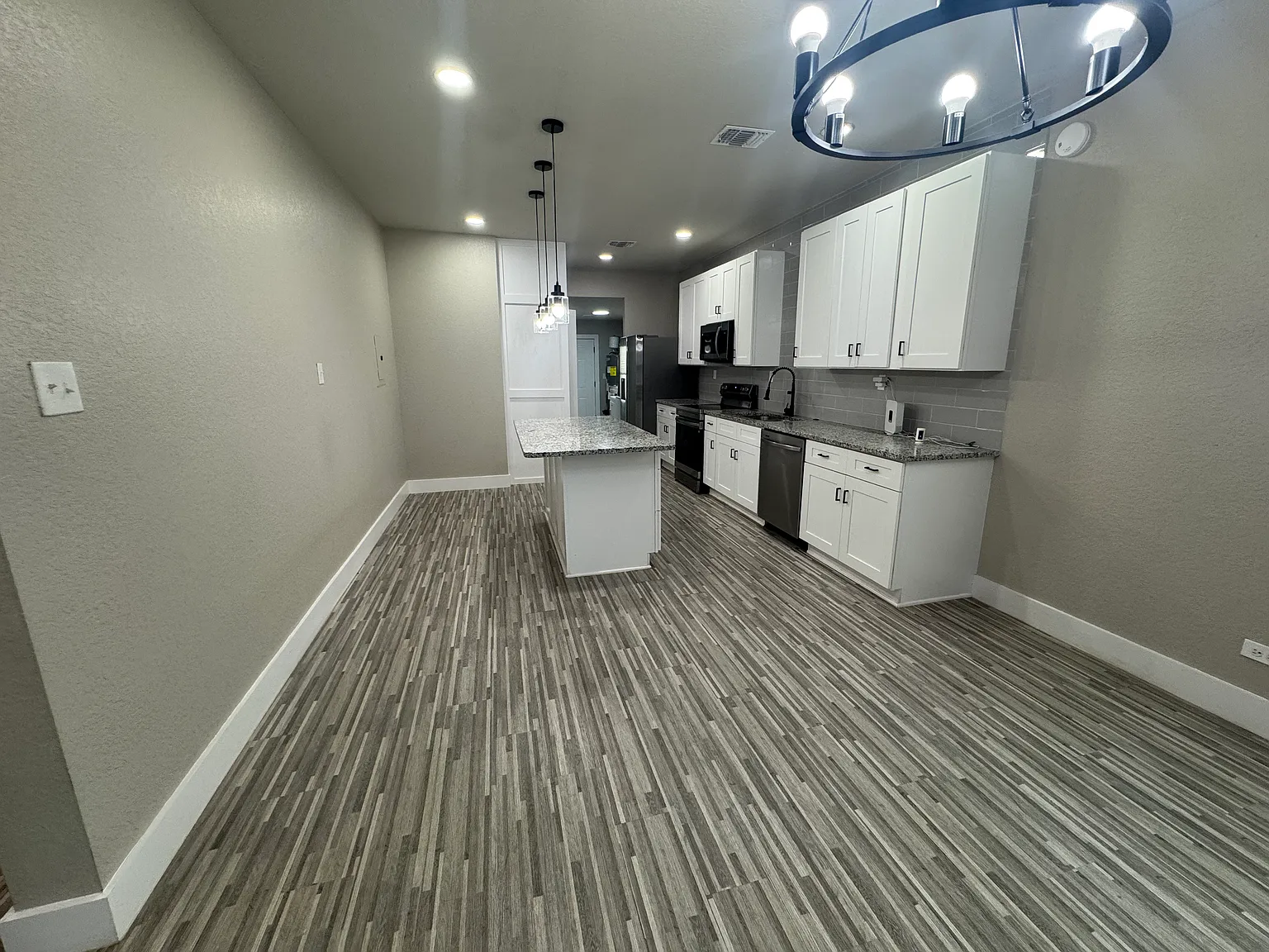 3 bed, 1470 sqft, $2,000 — Photo 4