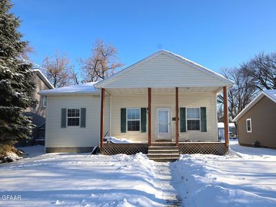 1518 N 5th St, Grand Forks, ND, 58203