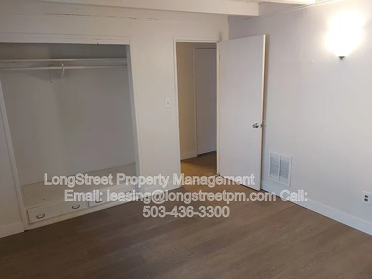350 SE Lilly Ave #3 — Photo 7