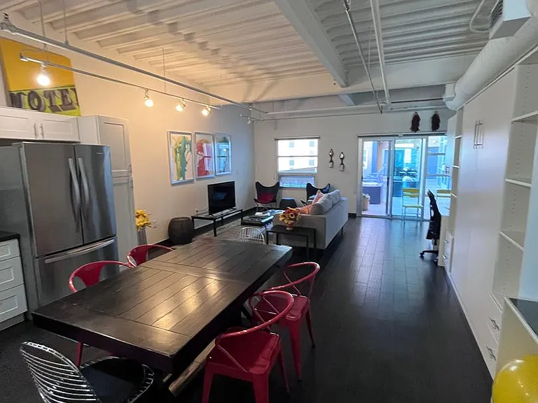524 Central Ave SW #404 — Photo 5