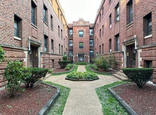 935 W Sunnyside Ave #S4, Chicago, IL 60640