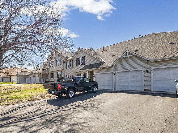 4th image of 2662 Lake Court Dr #48