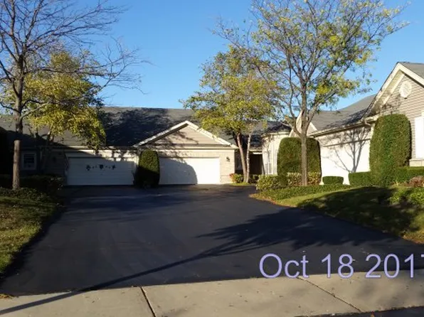 230 Enfield Ln, Grayslake, IL 60030