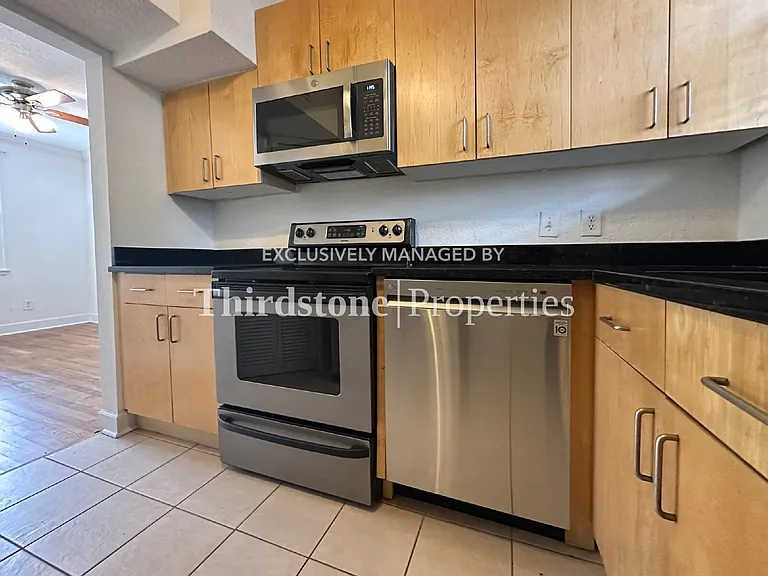 319 1st Ave N #1A — Photo 10