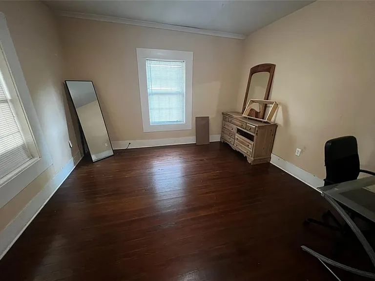 1059 Hampton St NW — Photo 23