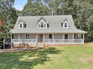 610 Black Dirt Rd, Whitesburg, GA 30185