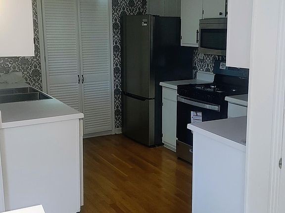 5th image of 101 Mary Ellen Dr
