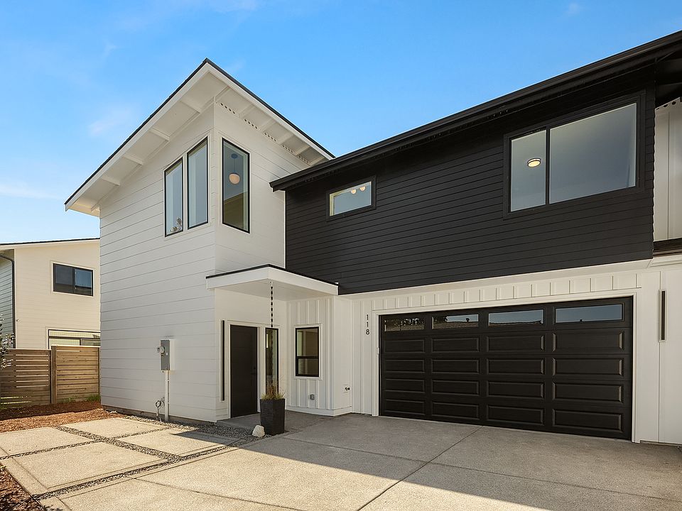 1st image of 118 4th Ave SE