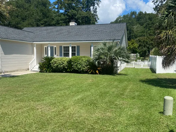 68 Voyagers Dr, Pawleys Island, SC 29585