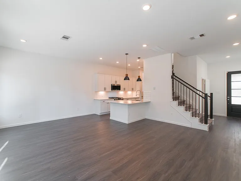 670 Royal Arch Dr — Photo 9