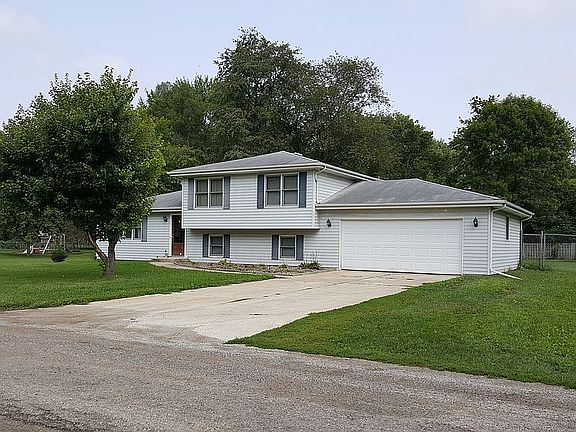 2nd image of 433 Blue Lake Ave