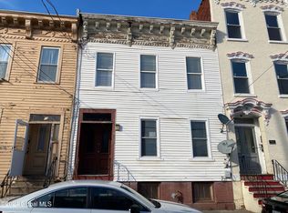 11 Osborne St, Albany, NY 12202