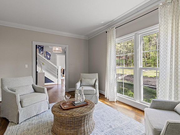 4th image of 32 Cool Springs Rd