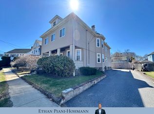 26 Faneuil Rd, Waltham, MA 02452