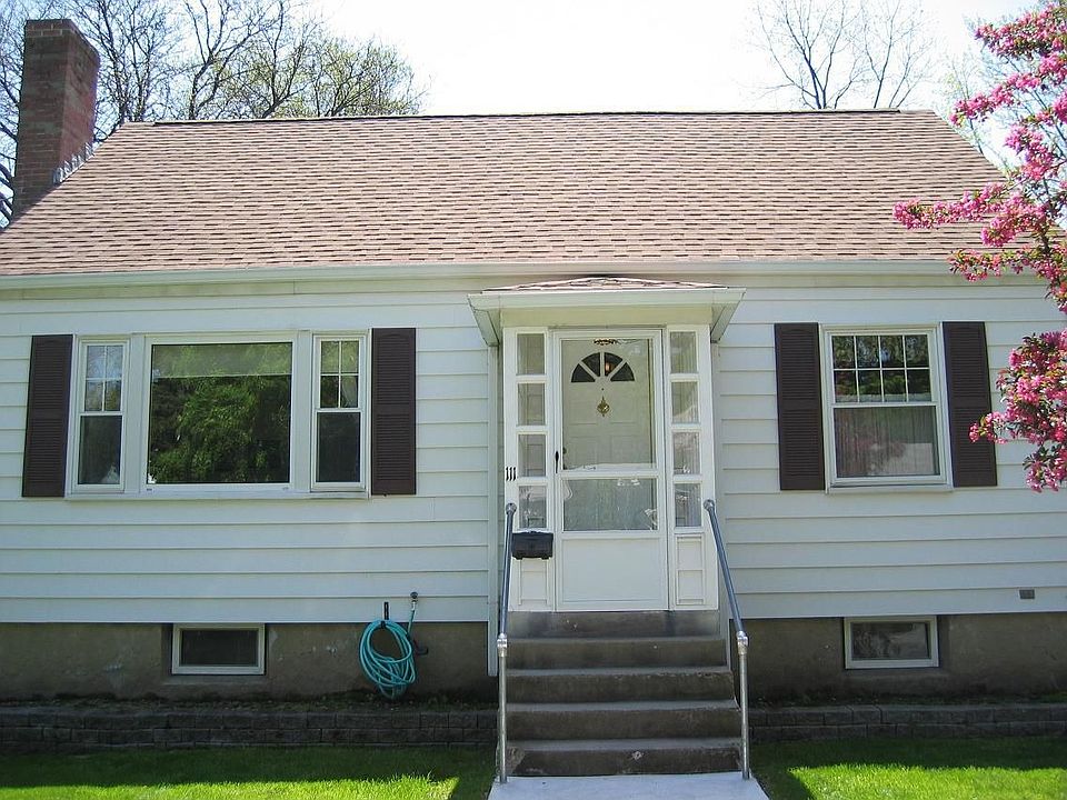 1st image of 111 Woodlawn Ave