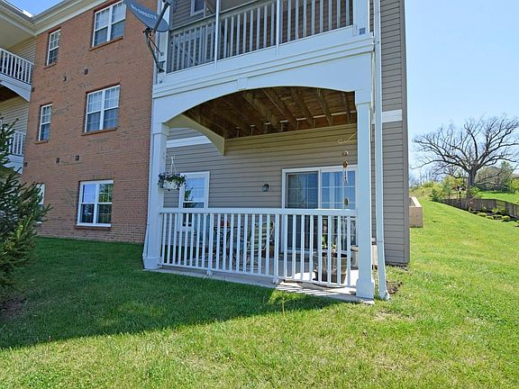 3rd image of 6762 Kelseys Oak Ct