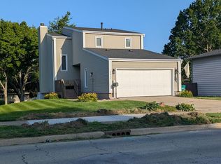 3635 N Macarthur Rd, Decatur, IL 62526