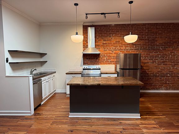3rd image of 88 1/2 N Lexington Ave #88-1/2