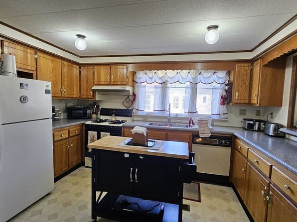 13 Silver Birch Ln, Kingston, MA 02364