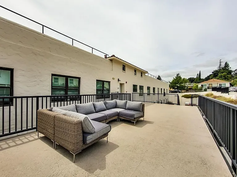 The Paloma at Oakland Hills — Photo 62