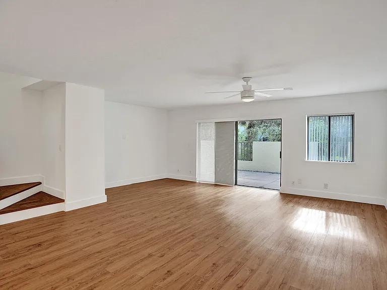 1330 NW 13th St #3 — Photo 20