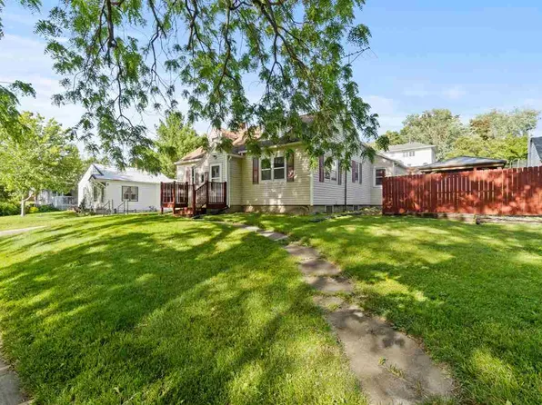 708 9th Ave, Wellman, IA 52356