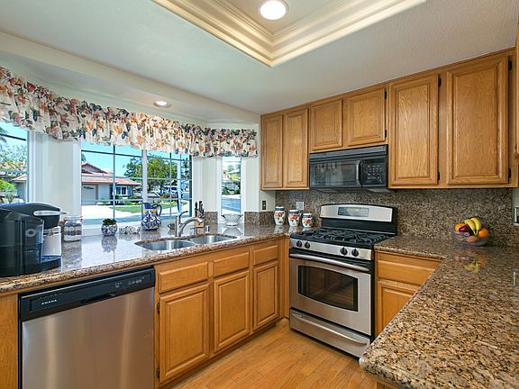 5th image of 1852 Teakwood Way