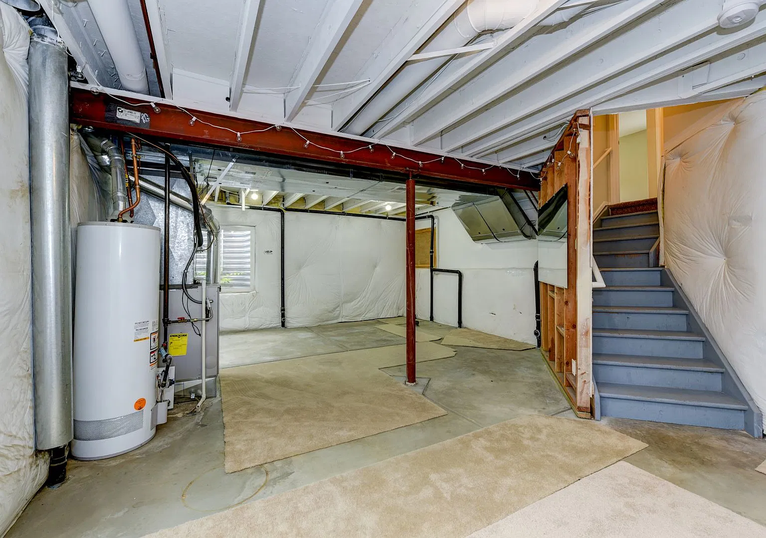 Beautifully Updated 3-Bed Home in Arapahoe Ridge Prime Location Near Lake & Downtown — Photo 4
