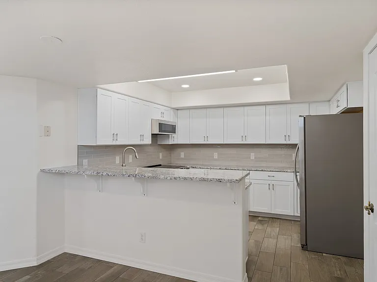 4295 Desert Springs Trl — Photo 7