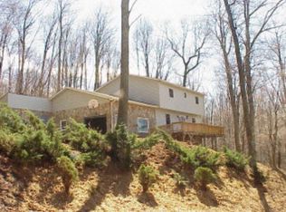 444 Vannoy Dr, West Jefferson, NC 28694