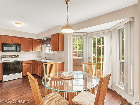 4th image of 1914 Hawks Nest Ct