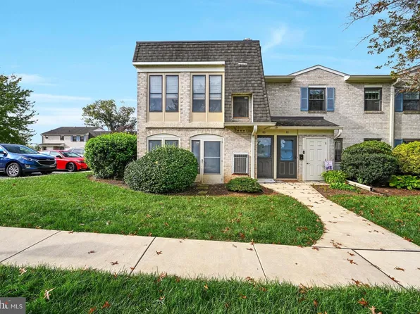 80 Valleybrook Dr, Lancaster, PA 17601