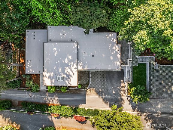 2nd image of 10827 NE 108th Lane