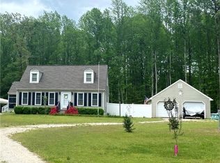 19535 Templeton Rd, Carson, VA 23830