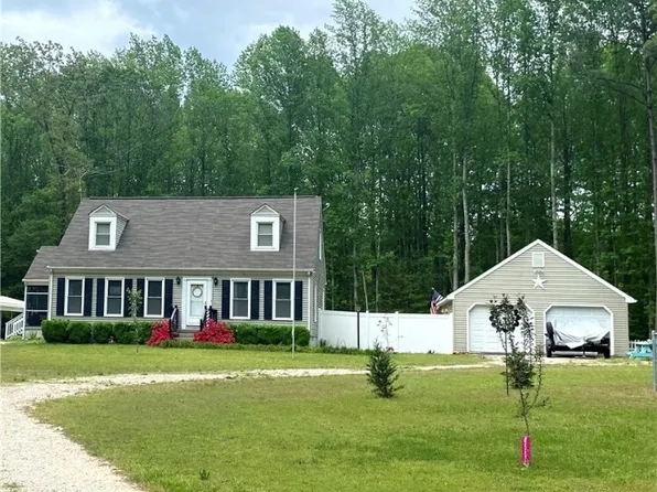 19535 Templeton Rd, Carson, VA 23830