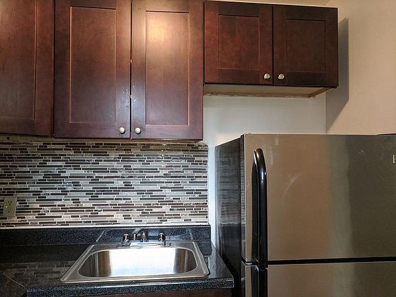 3rd image of 940 Bronx Park S #D2