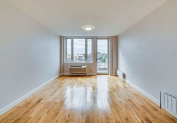 4th image of 26-25 28th St #3A