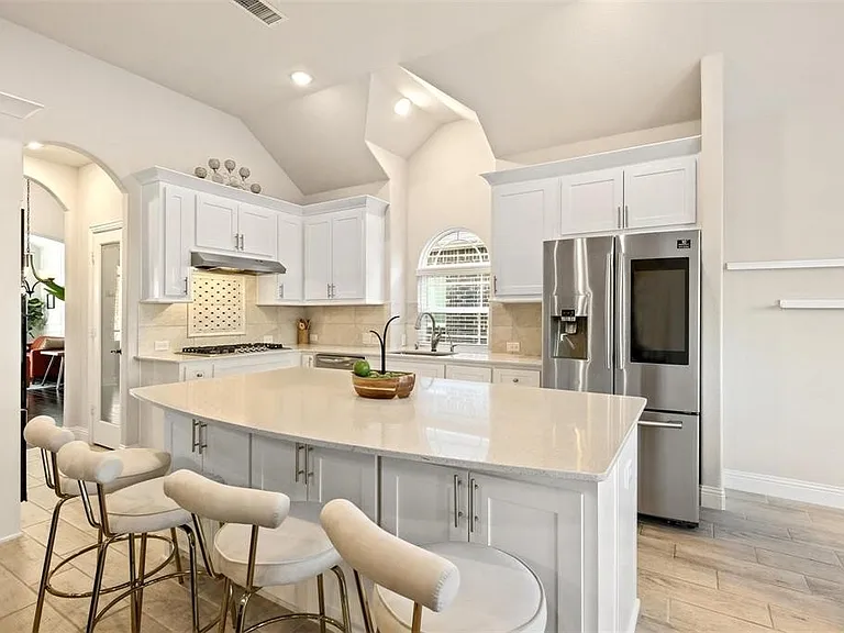 1313 Baynes Dr — Photo 8