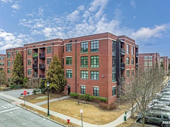 2208 Riverview Ave #208, Englewood, NJ 07631