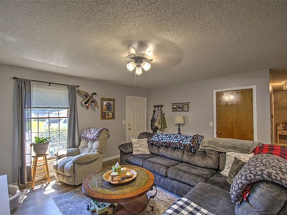 4th image of 1157 Cornell Dr