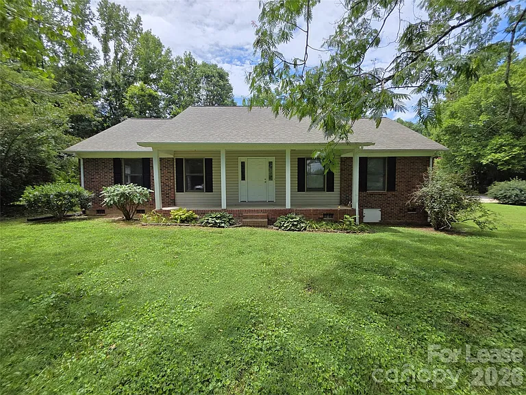 101 Vance Allen Ave — Photo 1